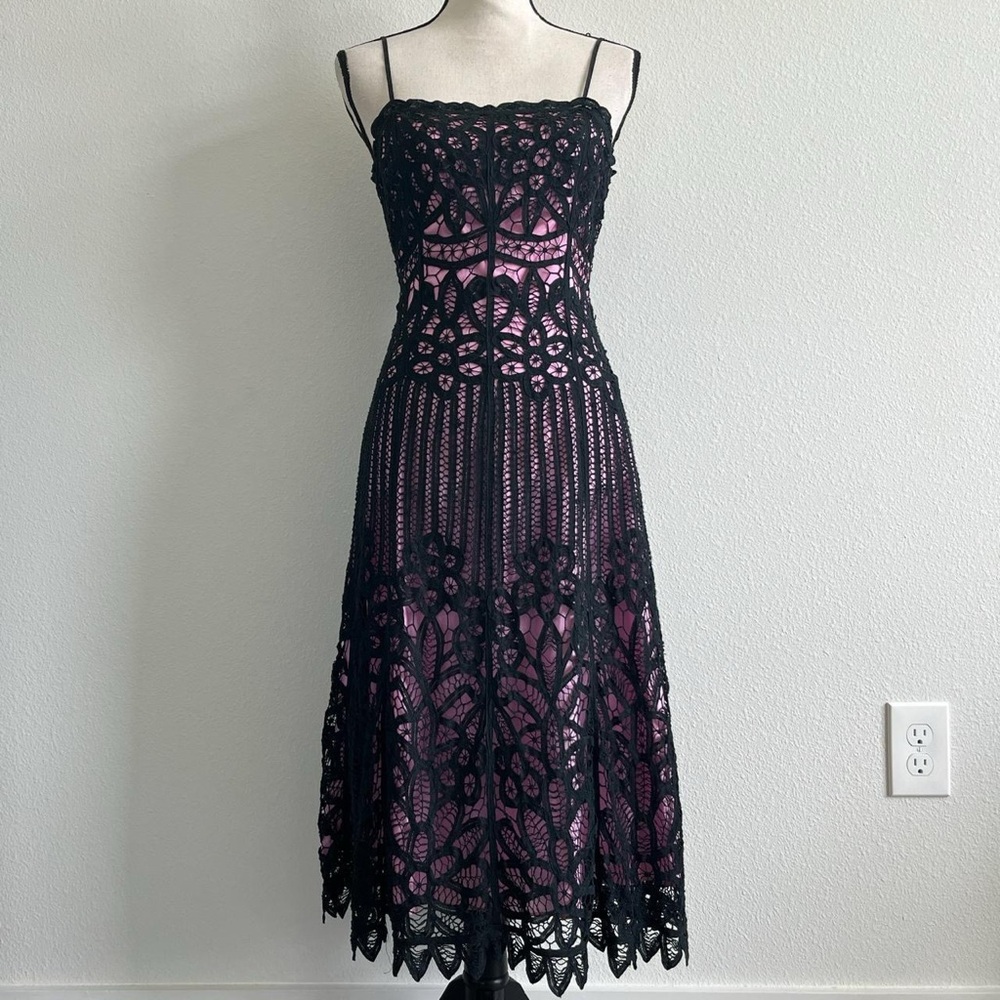 Betsey Johnson early 00’s crochet overlay mid-length dress